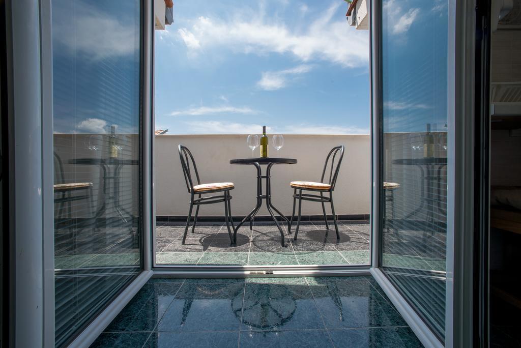 Apartmani Krgusic Tivat Exteriör bild