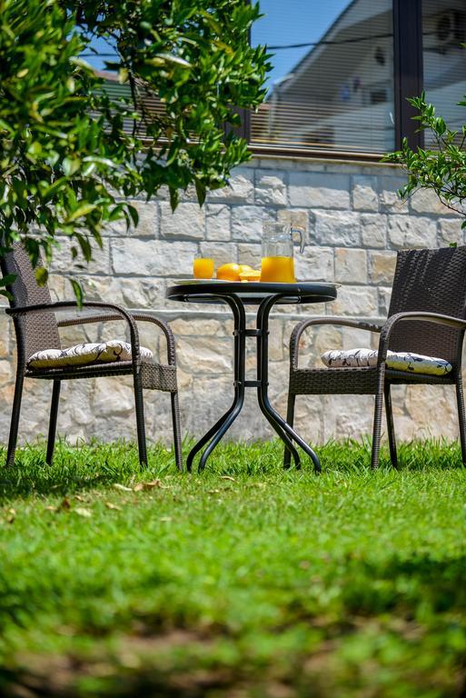 Apartmani Krgusic Tivat Exteriör bild