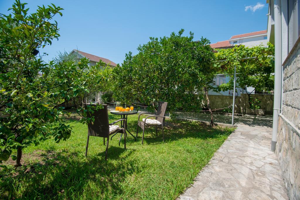 Apartmani Krgusic Tivat Exteriör bild