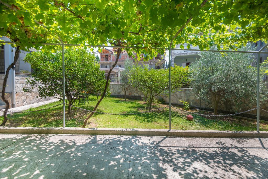Apartmani Krgusic Tivat Exteriör bild