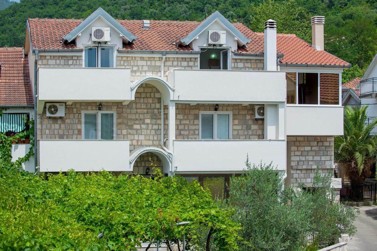 Apartmani Krgusic Tivat Exteriör bild