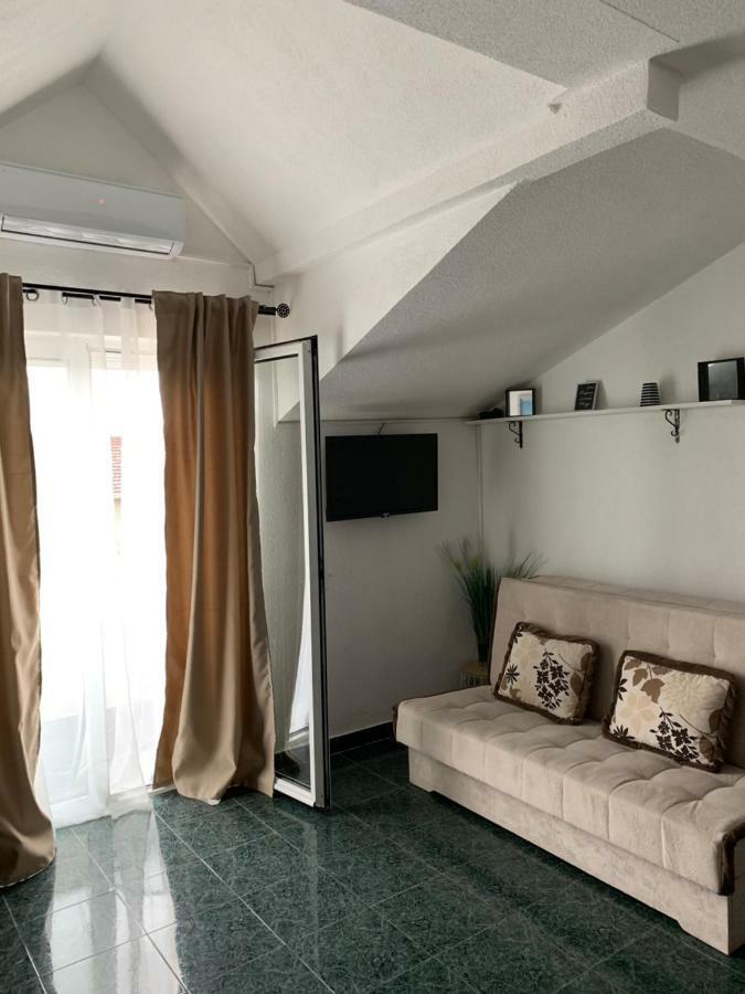 Apartmani Krgusic Tivat Exteriör bild